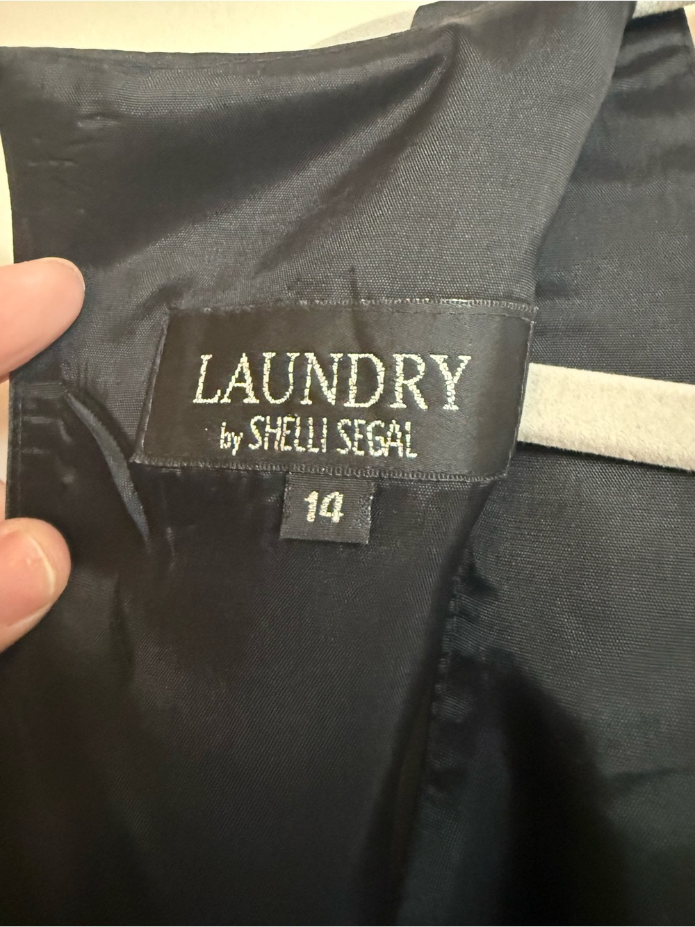 Laundry By Shelli Segal Black Satin Gown - Picture 2 of 8